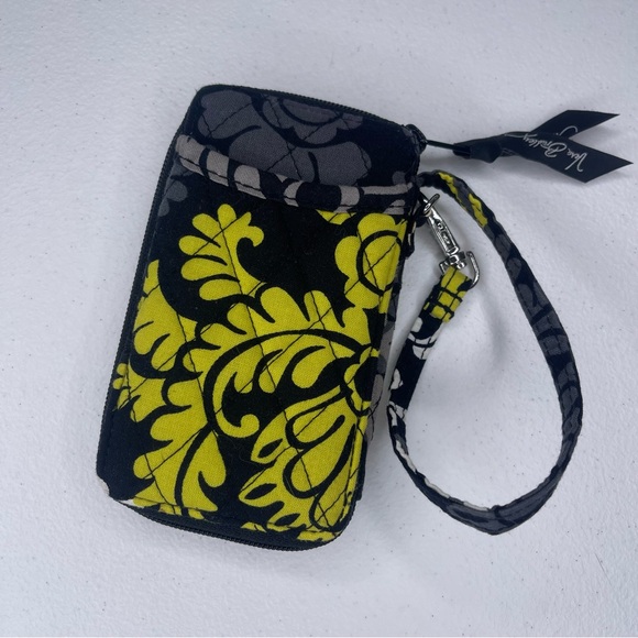 VERA BRADLEY All In One Wristlet in the pattern Baroque Zip ID Wallet - Picture 3 of 8